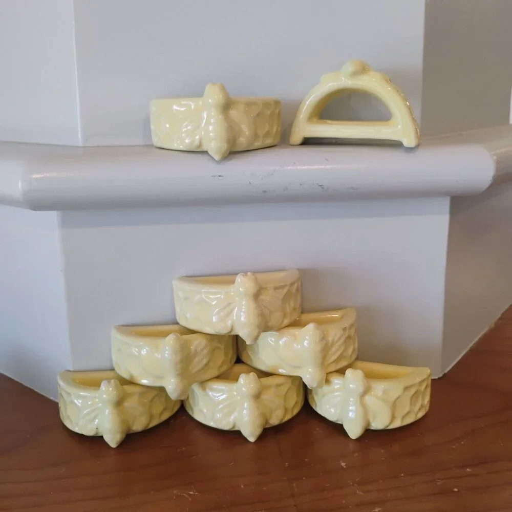 Temptations Bee-Lieve Napkin Rings Ceramic Yellow Bumblebee Set of 8